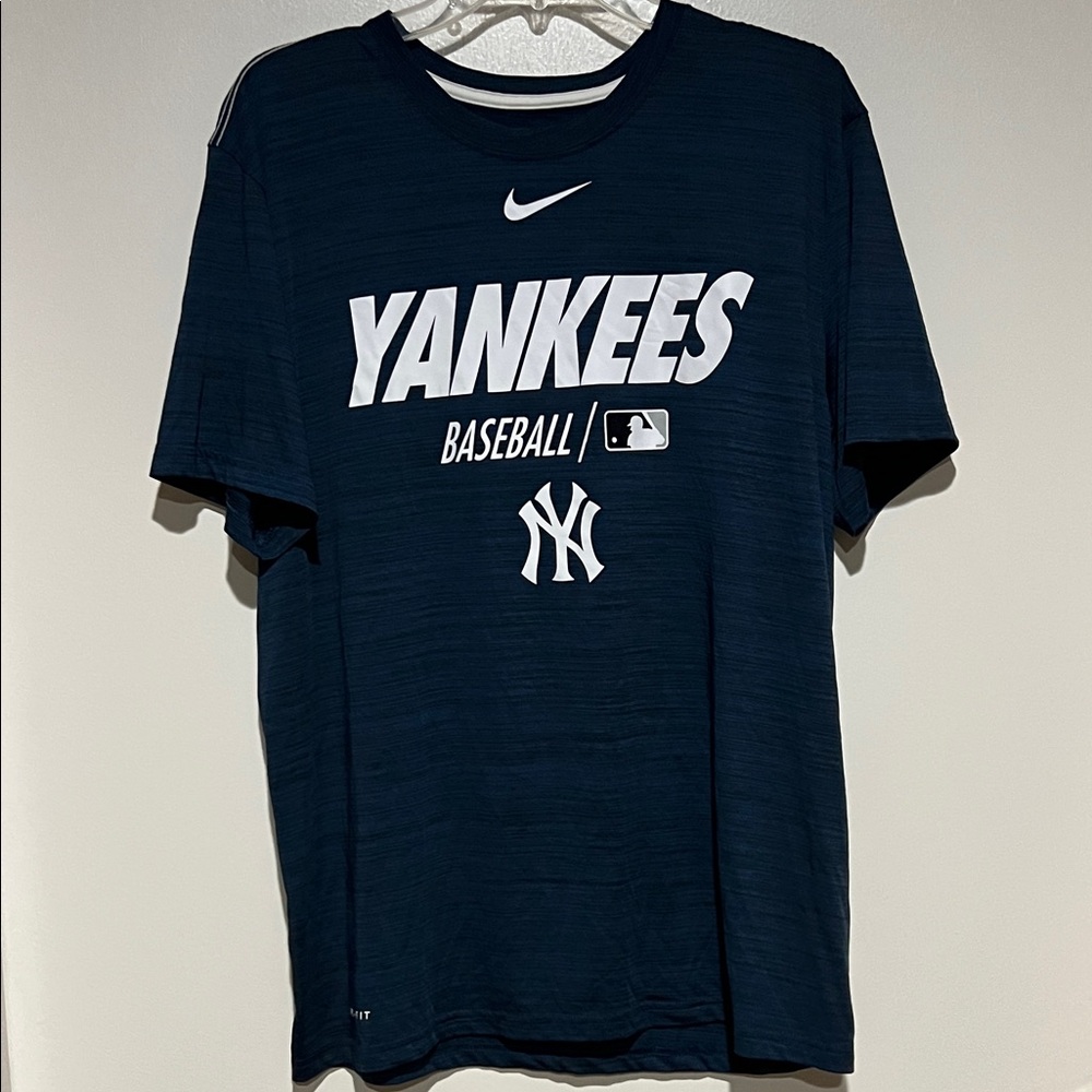 Nike Yankees Navy T-Shirt